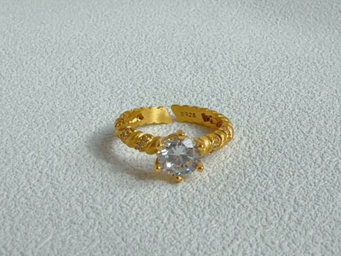 Gold Matt Twisted Zirconia Open Ring – Vintage & Trendy